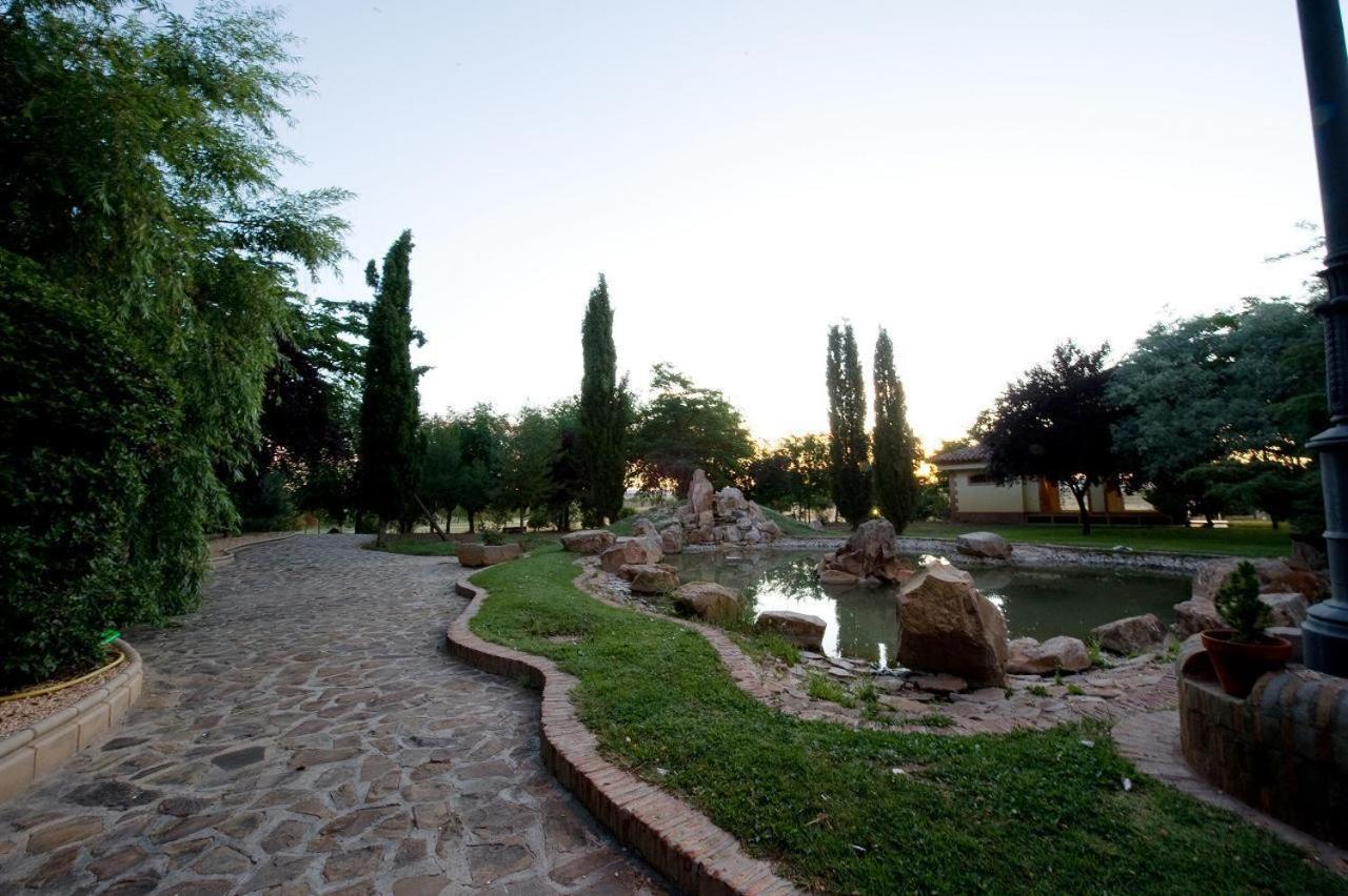 Balneario Cervantes Санта-Крус-де-Мудела Екстер'єр фото
